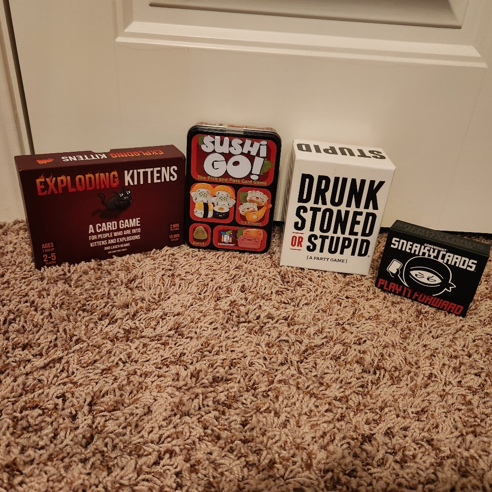 🎄🎁🎅 4 Games: Exploding Kittens; Sushi Go; Drunk Stoned Stupid; & Sneaky Cards